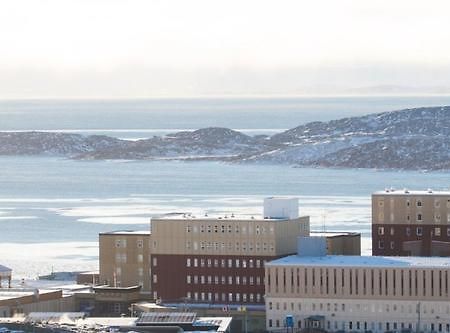 The Frobisher Inn Iqaluit Bagian luar foto