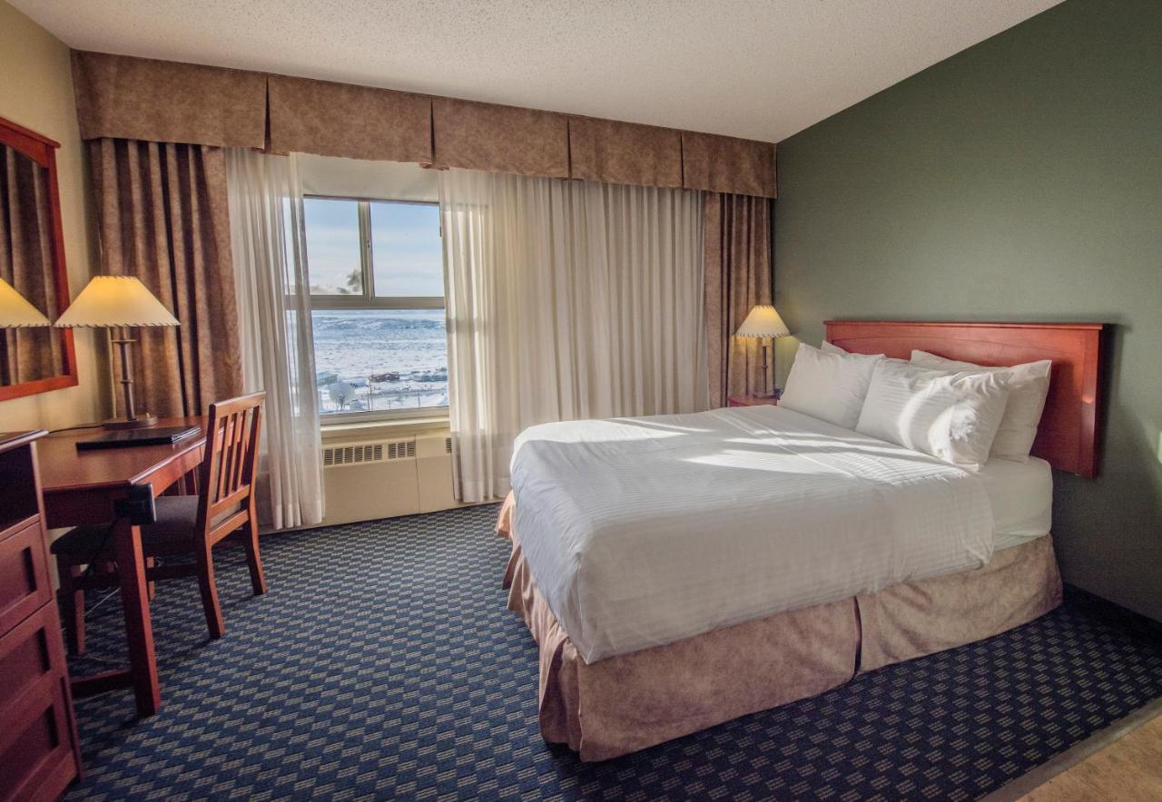 The Frobisher Inn Iqaluit Bagian luar foto