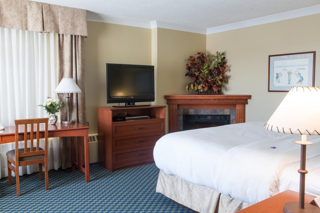 The Frobisher Inn Iqaluit Bagian luar foto